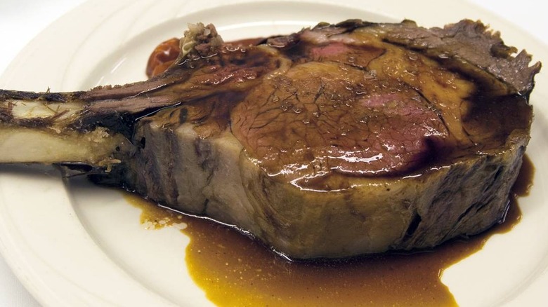The King's Cut prime rib at Keens Steakhouse on plate with au jus