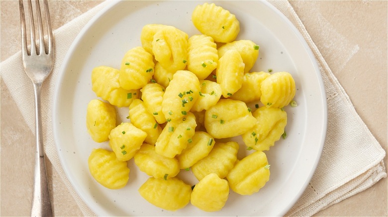 plate of gnocchi pasta