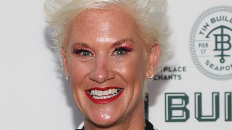 Anne Burrell smiling