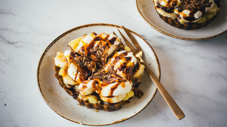Miniature banana cream pie