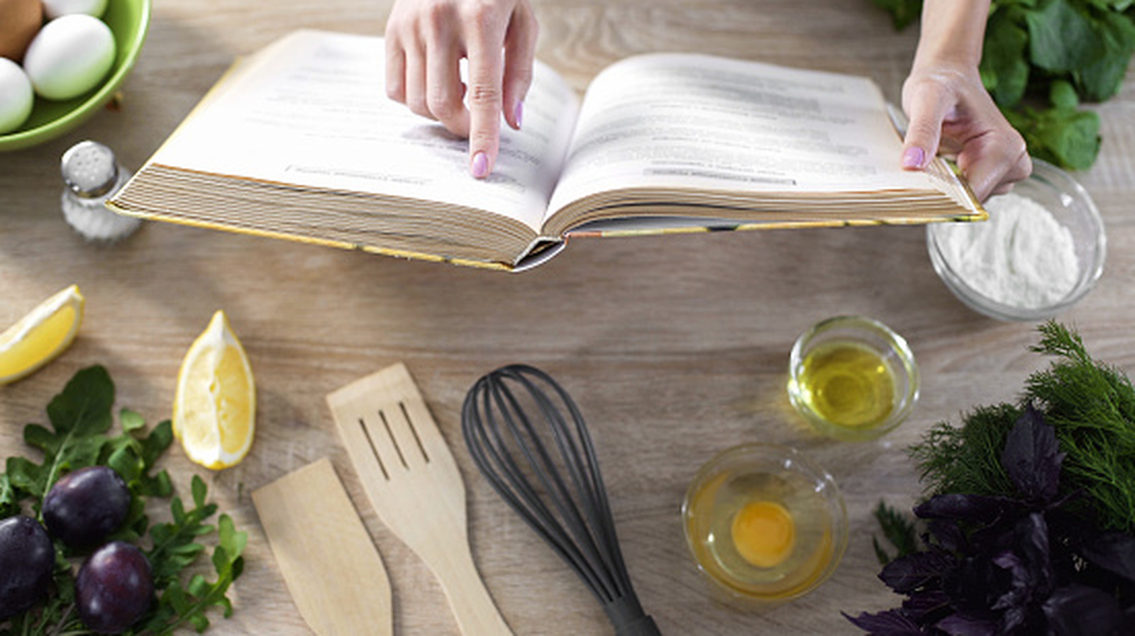 <a href="https://www.mashed.com/2274138/best-cookbooks-breakfast-foods-2026/" target="_blank">The 5 Best 2026 Cookbooks To Buy If You Like Breakfast</a>