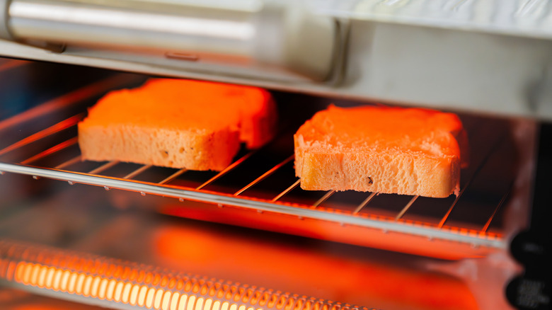 Hot toaster oven