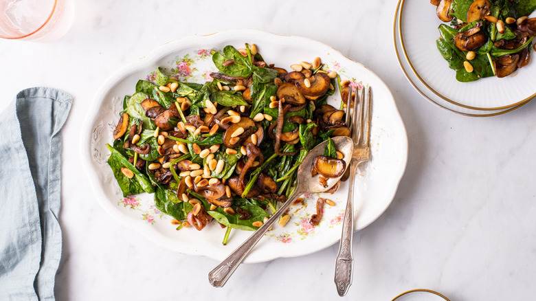 spinach salad on platter