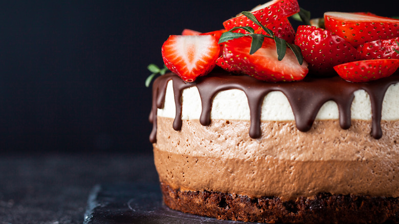 Chocolate layer cake with strawberries