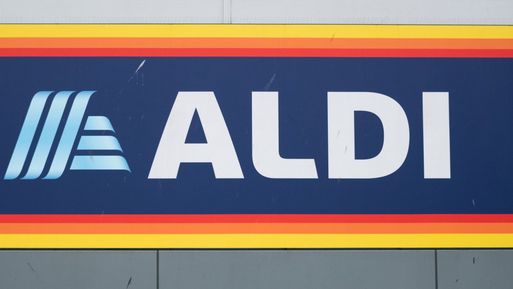 Aldi store sign