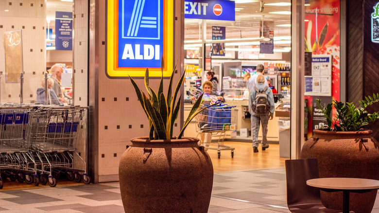 Aldi store 