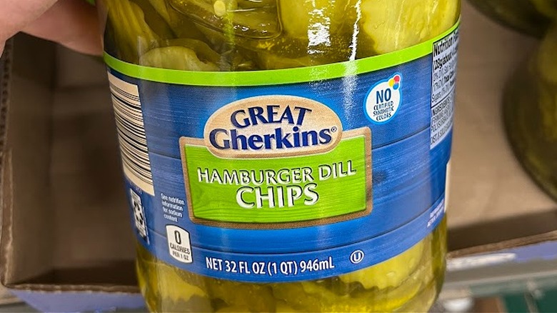 Jar of Great Gherkins Hamburger Dill Chips pickles