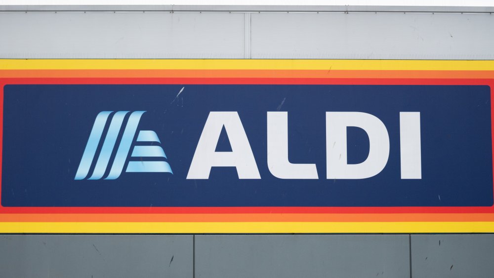 Aldi store sign