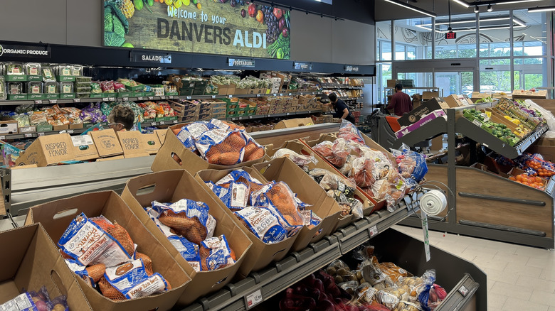 Produce section of Aldi store
