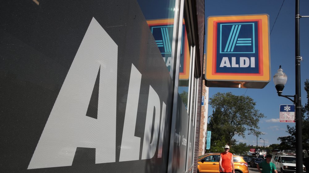 Aldi sign