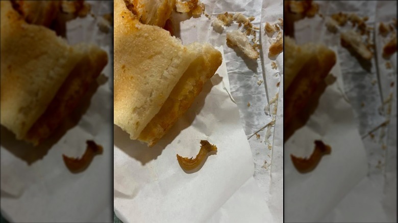 Sandwich with alleged chicken claw