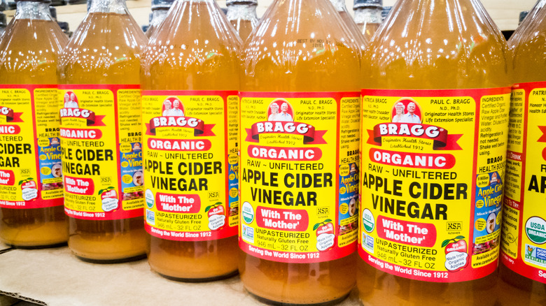 Bragg apple cider vinegar jars 