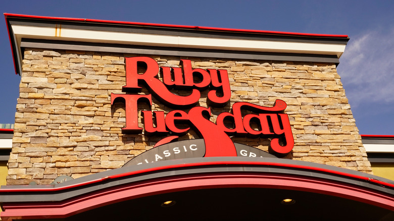 Ruby Tuesday outside