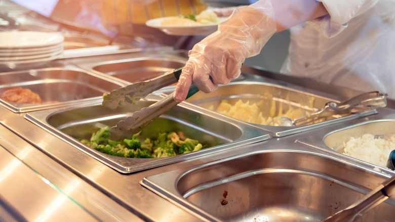 Food service buffet line