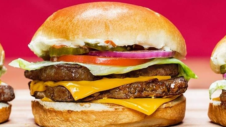 Wendy's cheeseburger