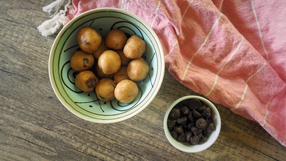 5-ingredient edible cookie dough recipe