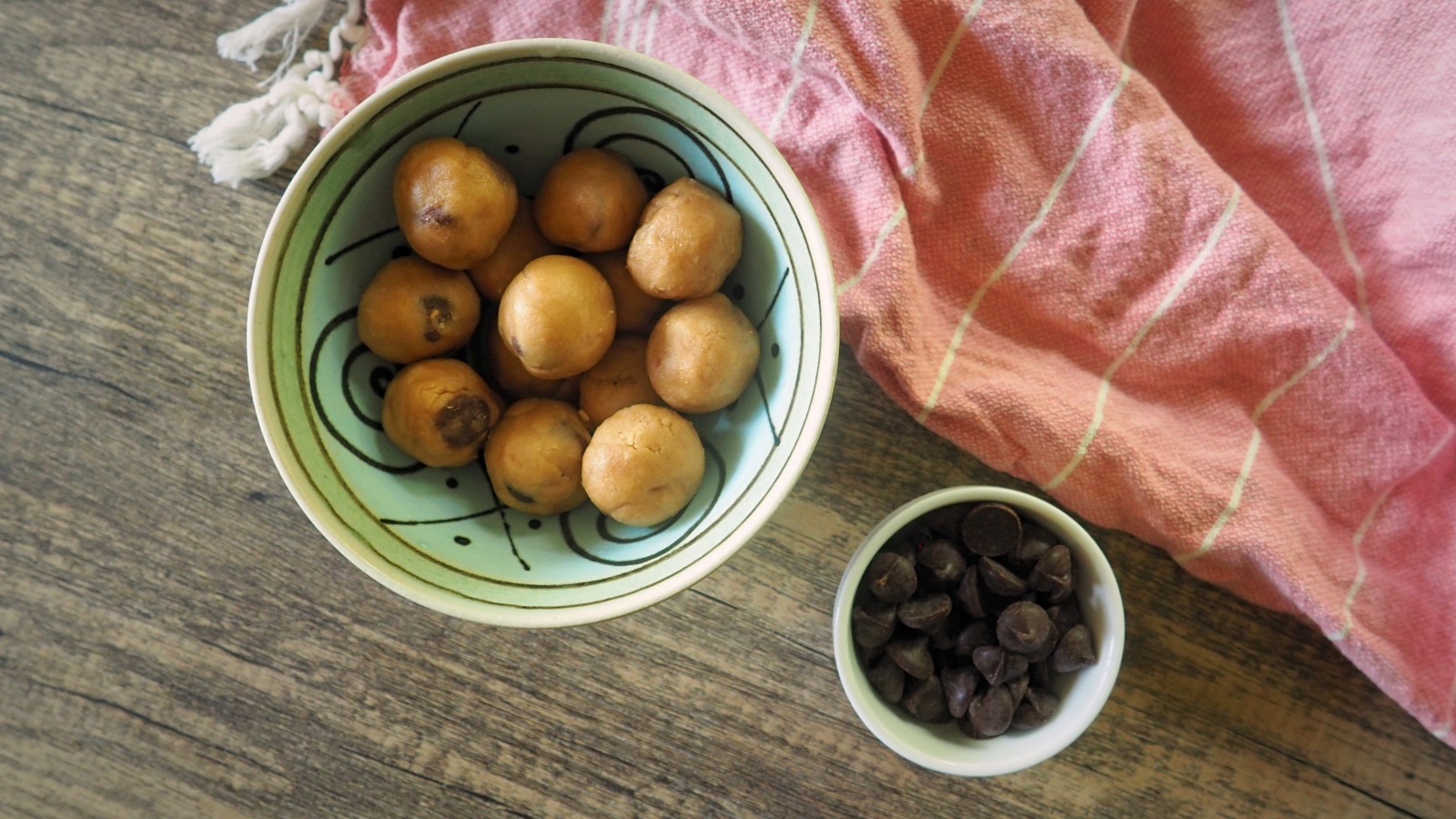 The Best 5-Ingredient Edible Cookie Dough Recipe - Mashed
