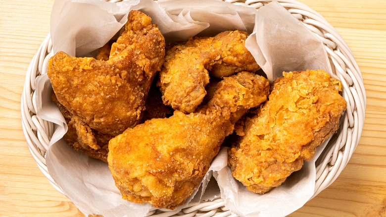 A basket of fried chicken