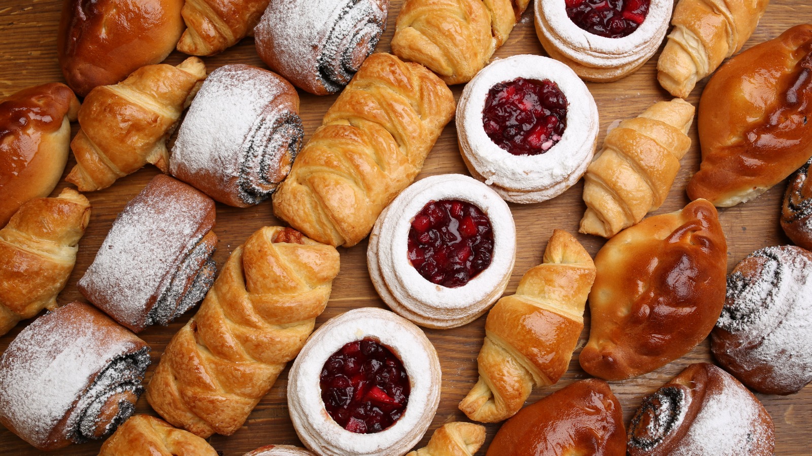 Baking Pan and Rack Bake Evenly for All Your Baked Goods - Creative Kitchen  Fargo