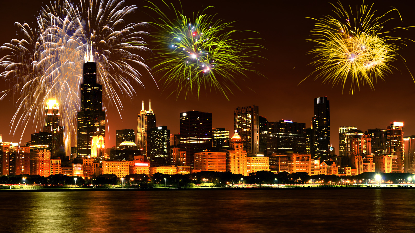 The Best Chicago Restaurants To Ring In The New Year