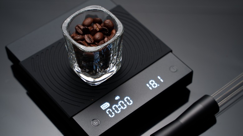 Black Mirror Coffee Scale - Revolucion Coffee + Juice