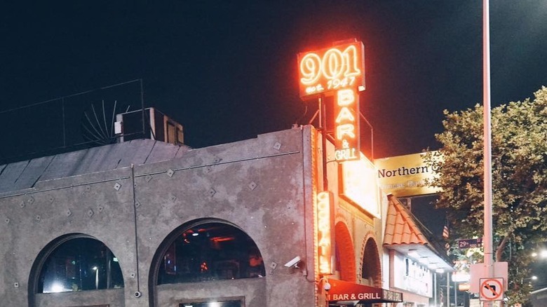 901 Bar and Grill Los Angeles California
