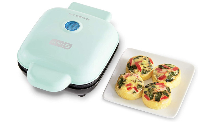 DASH deluxe egg bite maker 