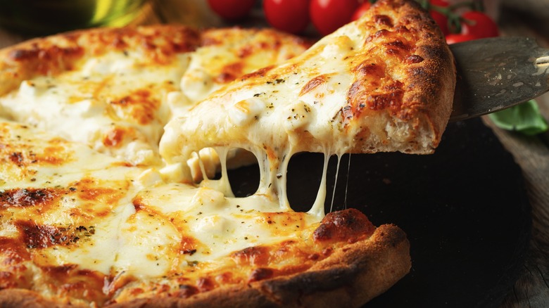 cheesy pizza