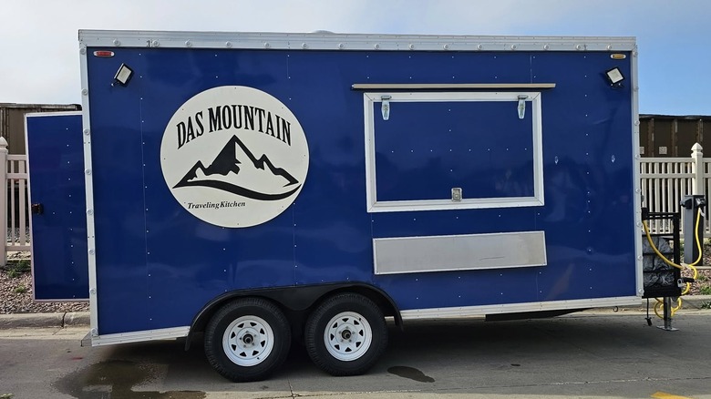Blue Das Mountain food truck