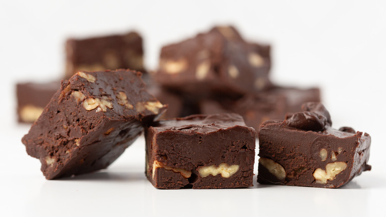 Chocolate walnut fudge