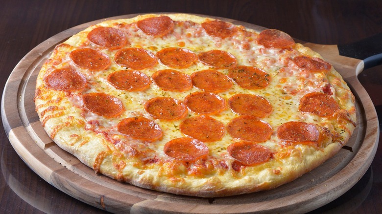 pizza pie from Leftys
