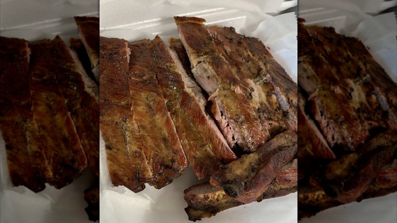 Willie's Bar-B-Que ribs