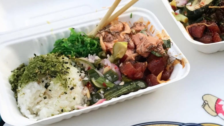 Poke in to-go container