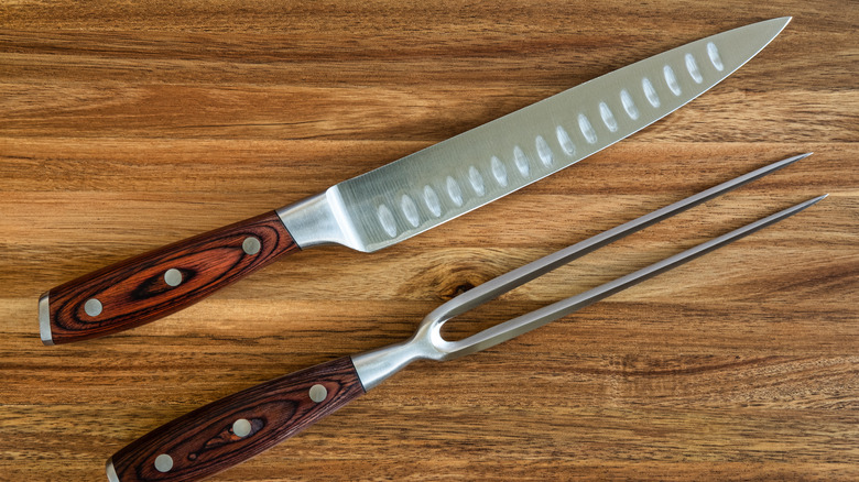 carving knife and fork