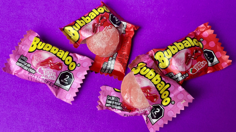 Four pieces of Bubbaloo gum