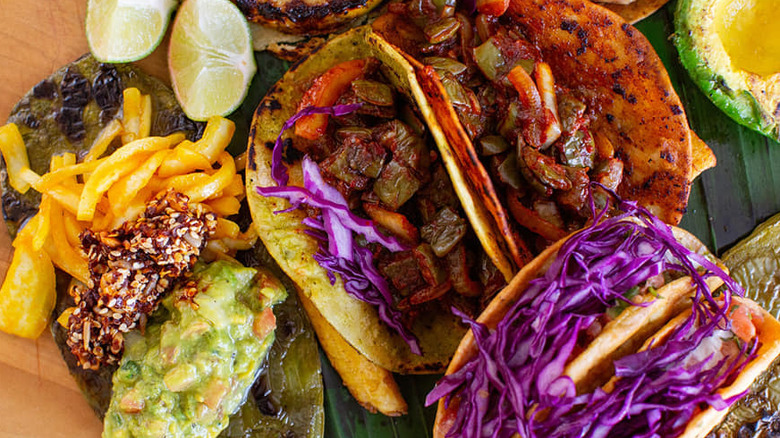 Tortillas stuffed with vegetables from Tumerico