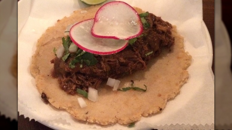 barbacoa de carne taco