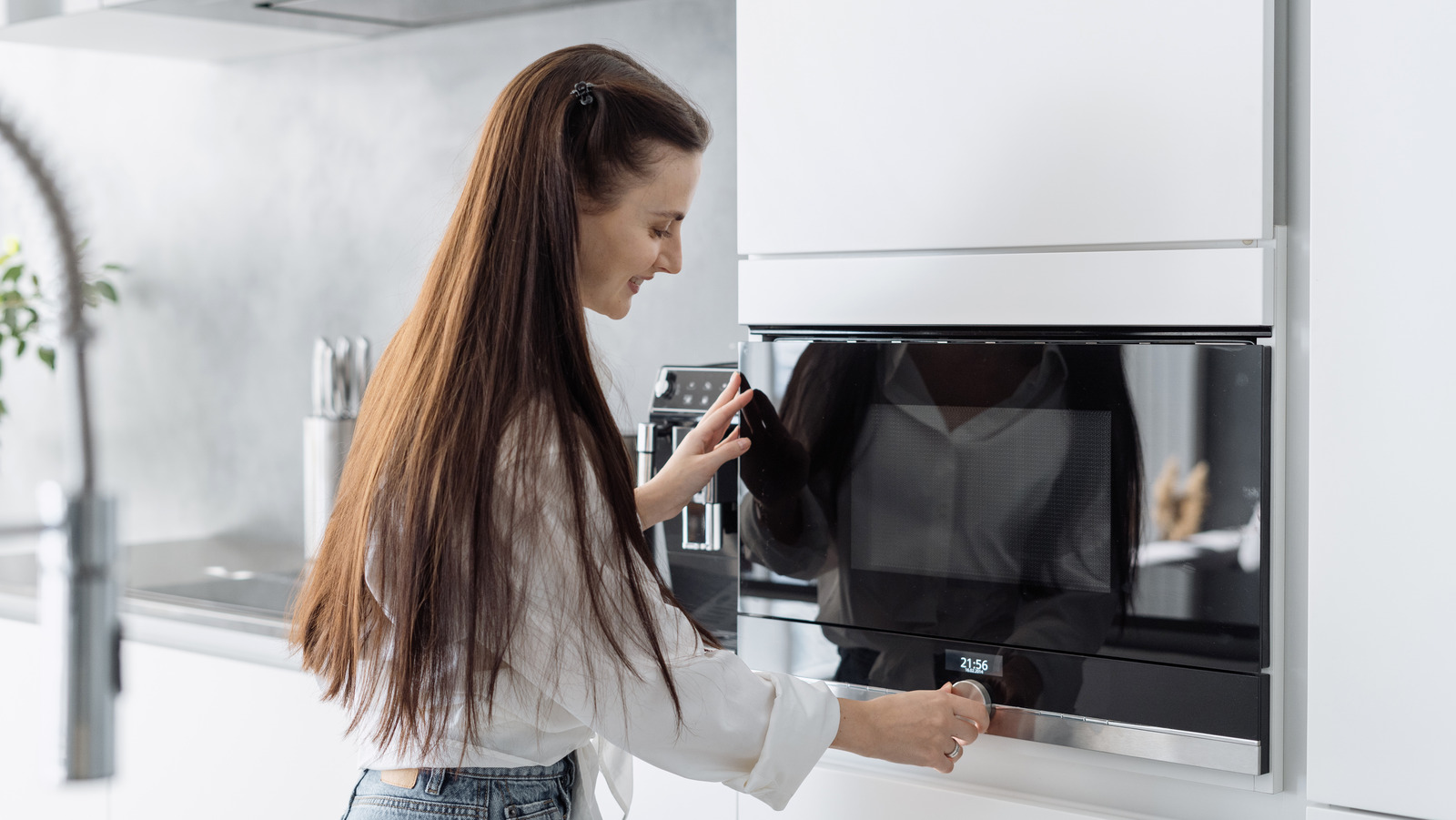 The Best Microwave Power Level For Heating Up Dairy-Based Desserts