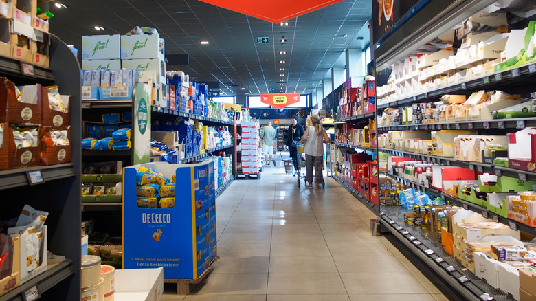 Aldi aisle with shoppers
