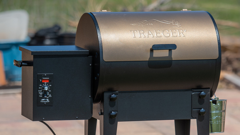 backyard pellet smoker grill