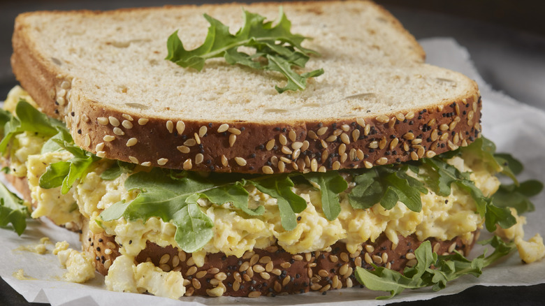 Close-up of egg salad sandwich 