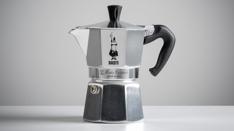 Moka pot coffee maker