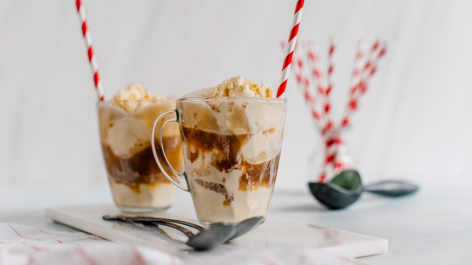 The Best Sodas To Add To Ice Cream Floats That Aren't Root Beer