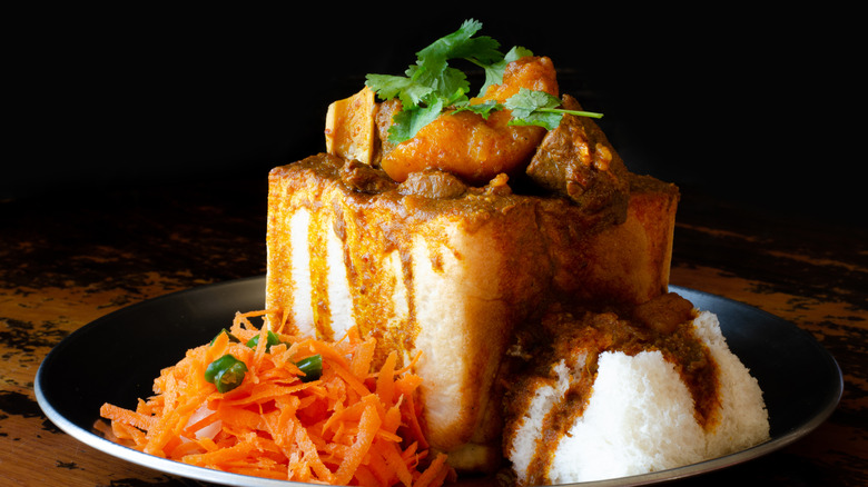 bunny chow with shredded carrot
