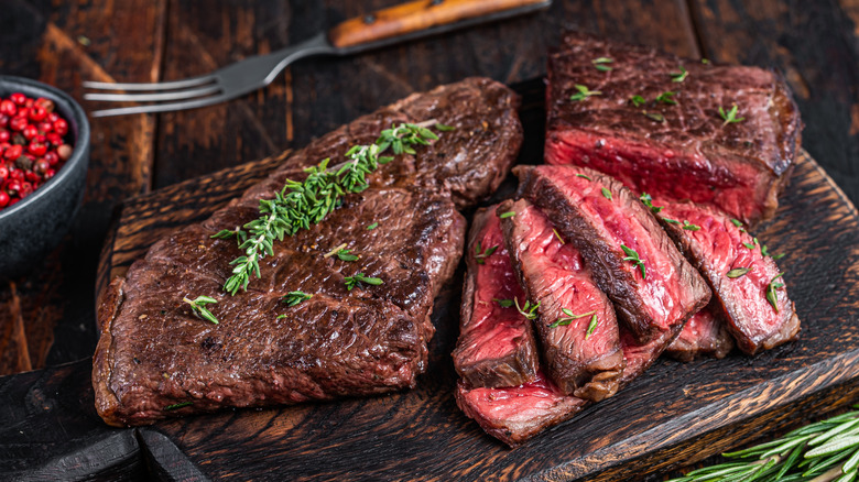 skirt steak cut on cutting board