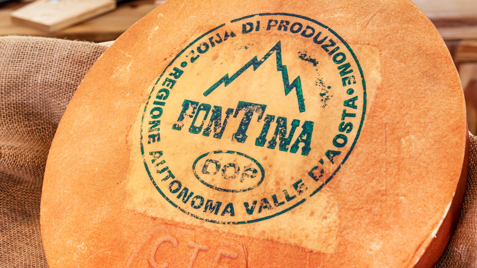 The 10 Best Substitutes For Fontina Cheese