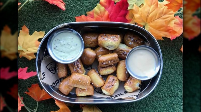 Topgolf warm pretzel bites plate