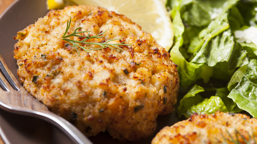 Crab cake with fork