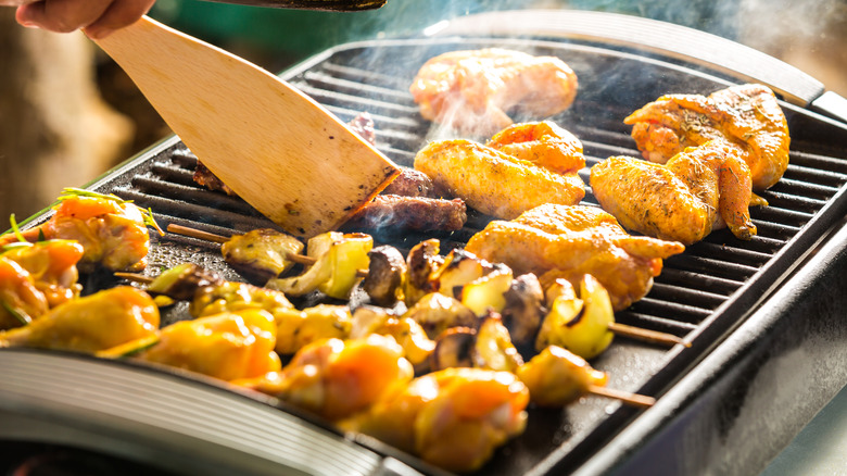 Grilling on an electric grill