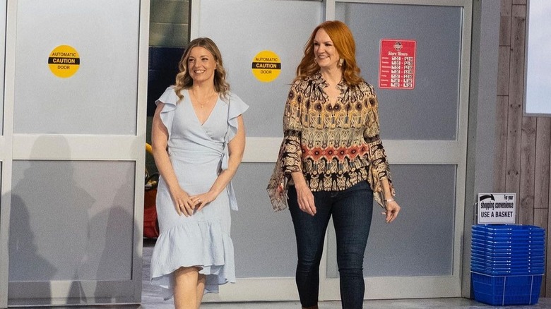 Ree Drummond and 
